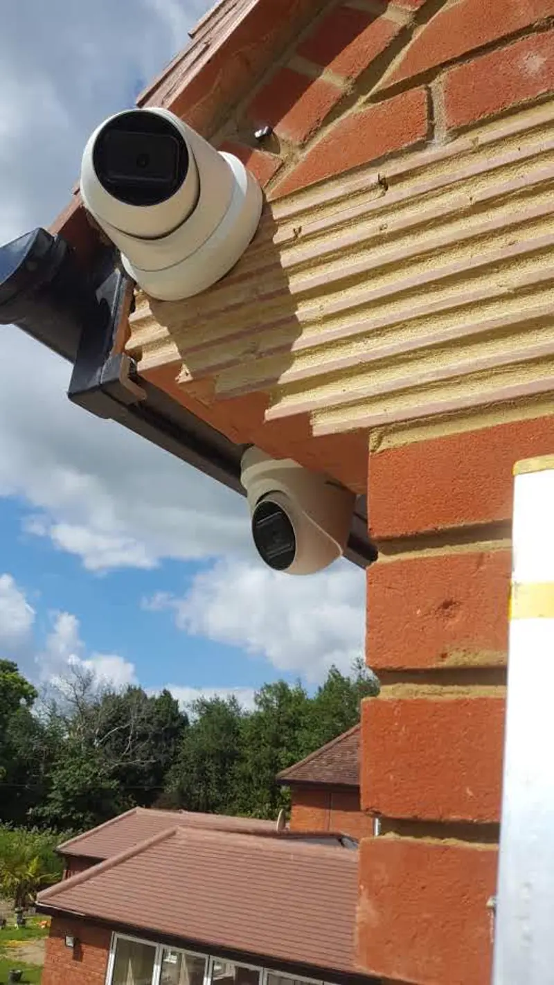 CCTV camera Caddington