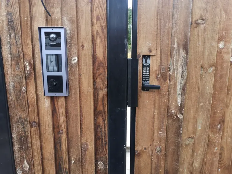 Entry system Finchley view 2