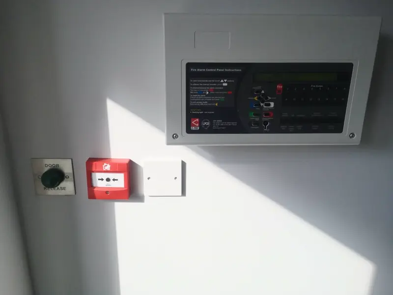 Wireless fire alarm and AOV system in Dunstable flats