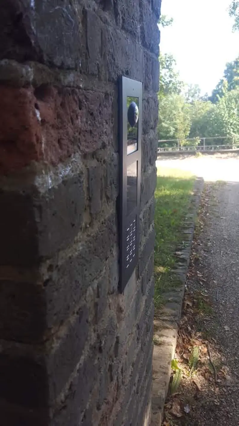 Modular intercom villa London