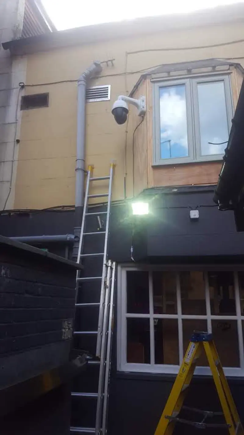 PTZ cameras pub Bedford